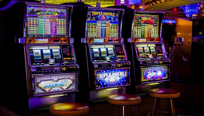 How Casinos Use Math To Make Money While You Play Slots